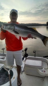 fishing-smith-mountain-lake