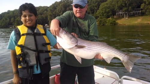 striper-fishing-guides-smith-mountain-lake