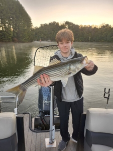 fishing-charters-Smith-Mountain-Lake-VA